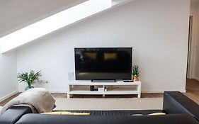 Sao Miguel Charming House By Lfc Apts